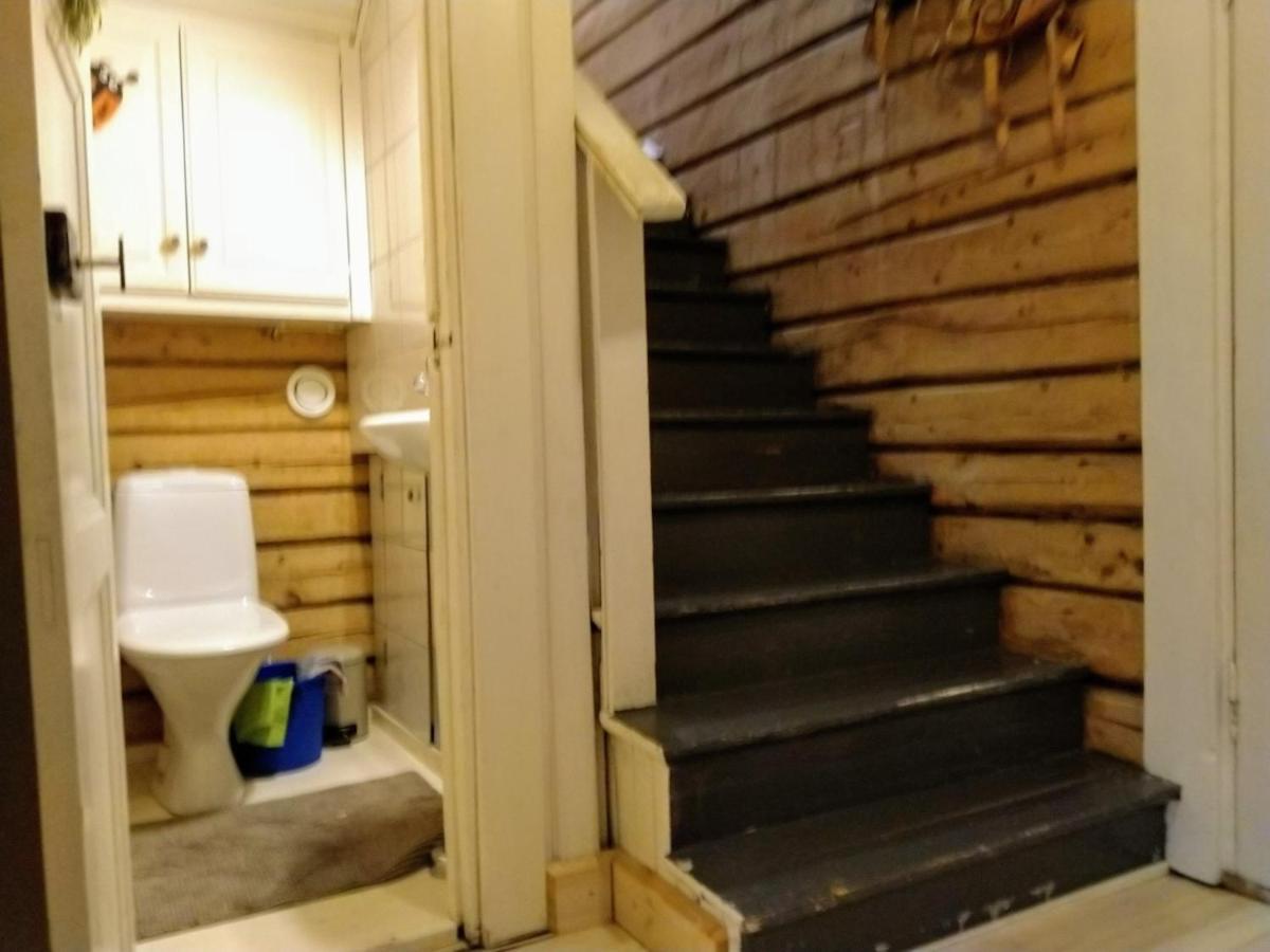 120 Yrs. Old Log House In Kuopio City Centre Exterior foto