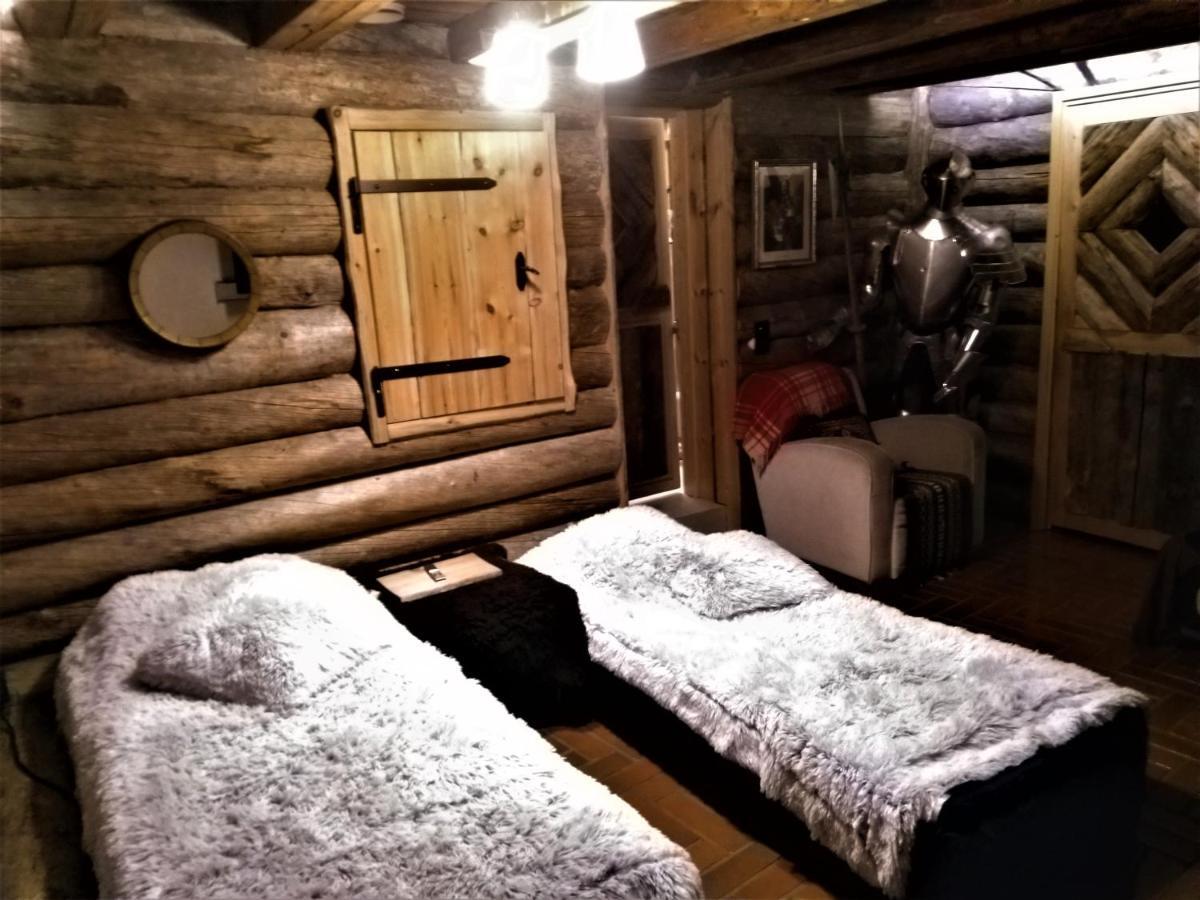120 Yrs. Old Log House In Kuopio City Centre Exterior foto